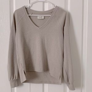 Abercrombie & Fitch v-neck top